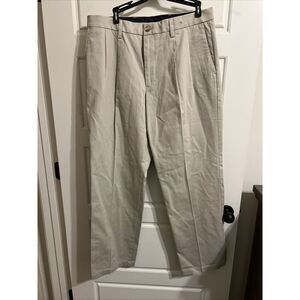 Dockers Men's Classic Fit Pleated Khaki Pants Beige Tan 34 X 32 Flex Comfort‎